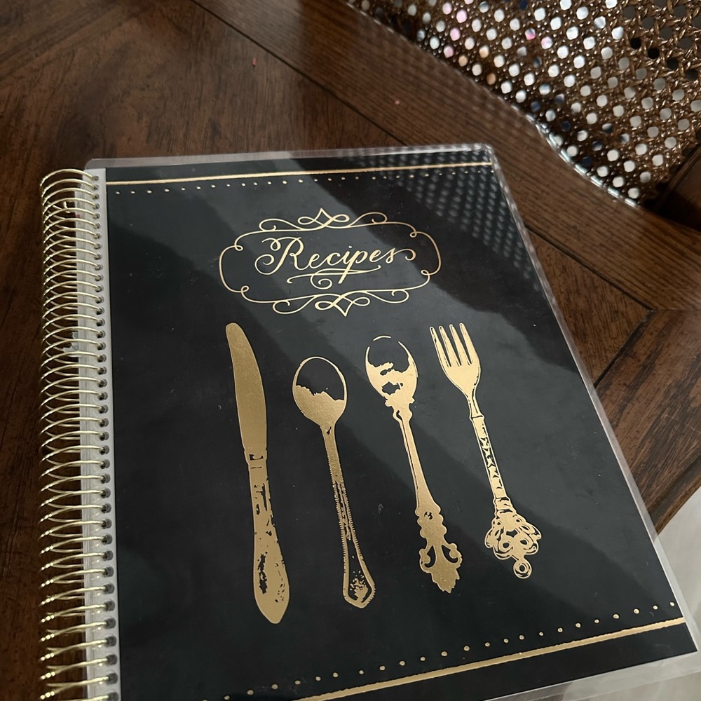 Black and Gold Recipe Binder